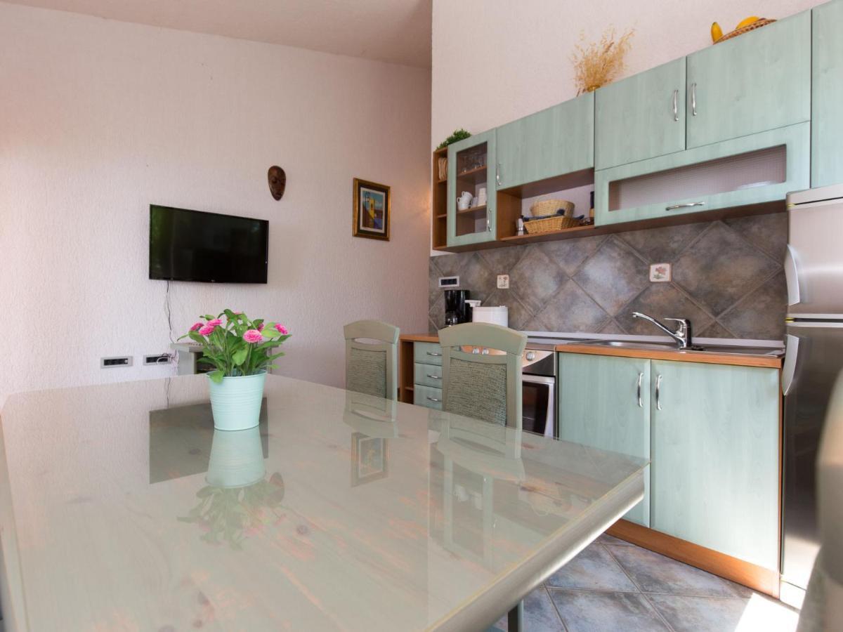 Apartment Starigrad-4 By Interhome Stari Grad Exterior foto